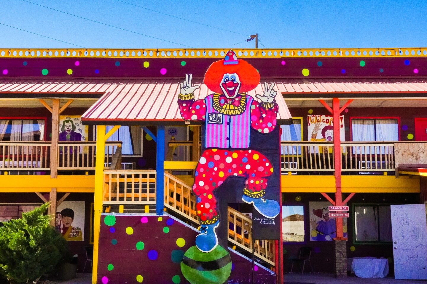 Tonopah Nevada Clown Motel
